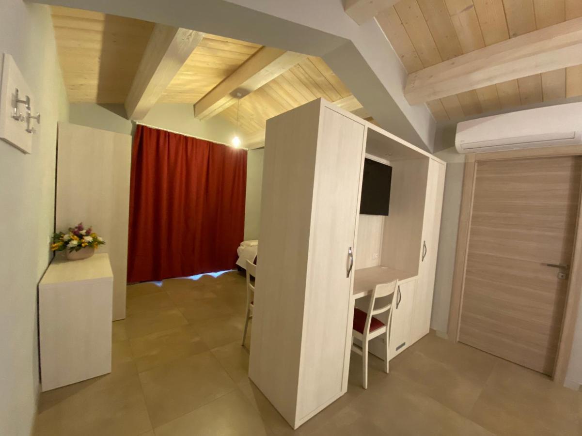 Il Villino Agriturismo B&B Belforte del Chienti エクステリア 写真