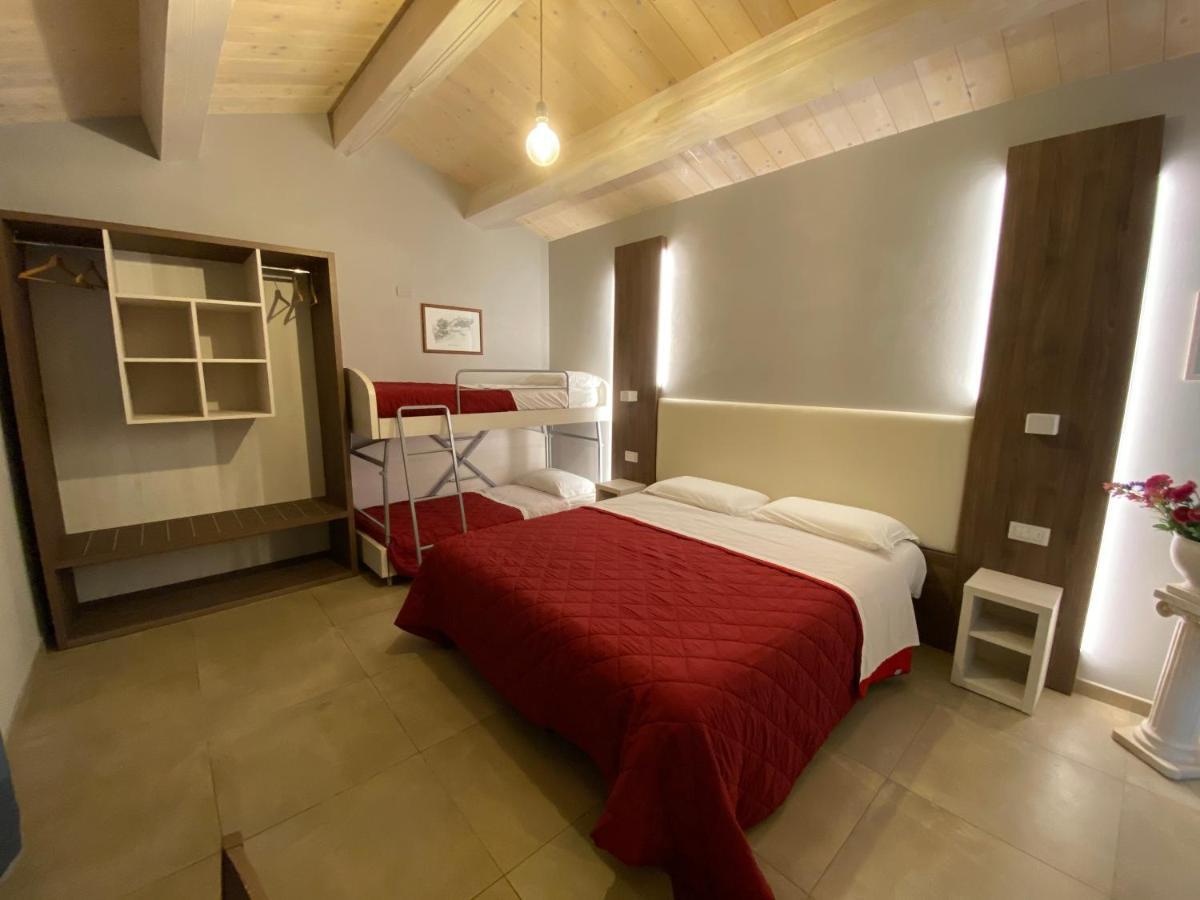 Il Villino Agriturismo B&B Belforte del Chienti エクステリア 写真