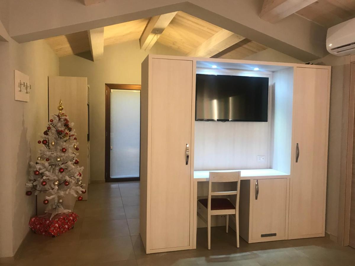 Il Villino Agriturismo B&B Belforte del Chienti エクステリア 写真