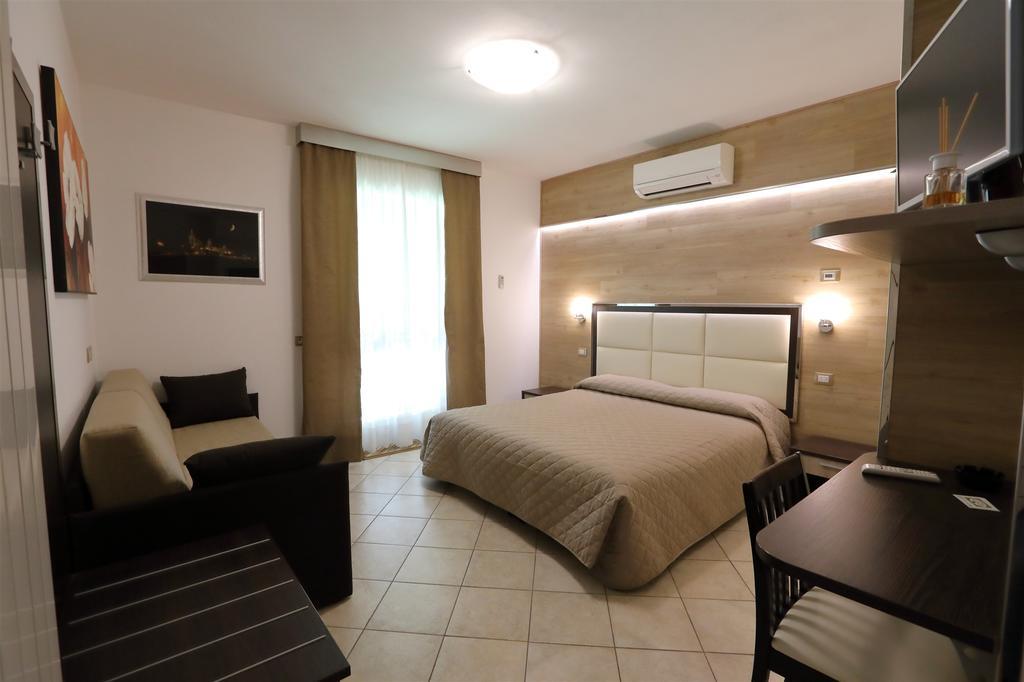 Il Villino Agriturismo B&B Belforte del Chienti エクステリア 写真