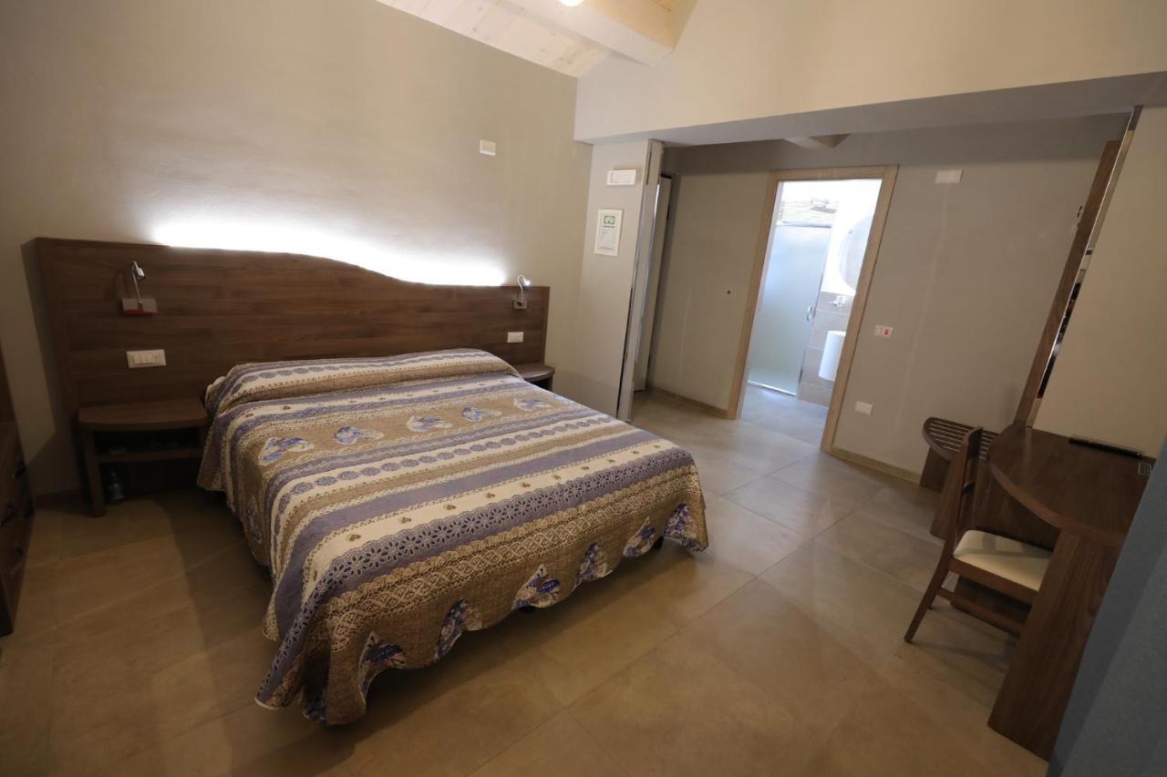 Il Villino Agriturismo B&B Belforte del Chienti エクステリア 写真
